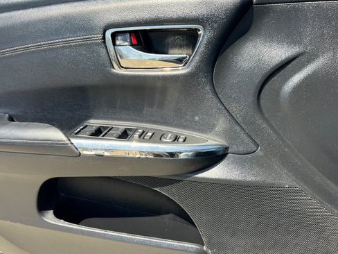 Used 2018 Toyota Avalon XLE FWD image 12