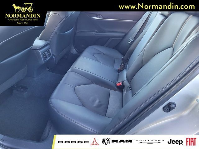 Used 2023 Toyota Camry XSE FWD image 17