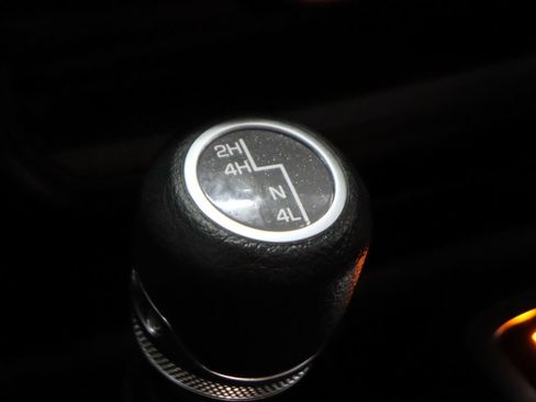 Used 2025 Jeep Gladiator Sport AWD/4WD image 33
