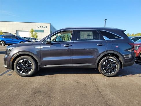 New 2025 Kia Sorento S w/ Panoramic Sunroof Package image 4