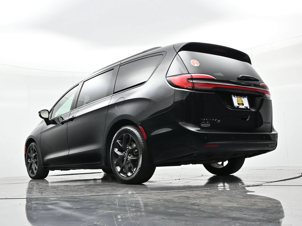 Used 2025 Chrysler Pacifica Limited FWD image 20