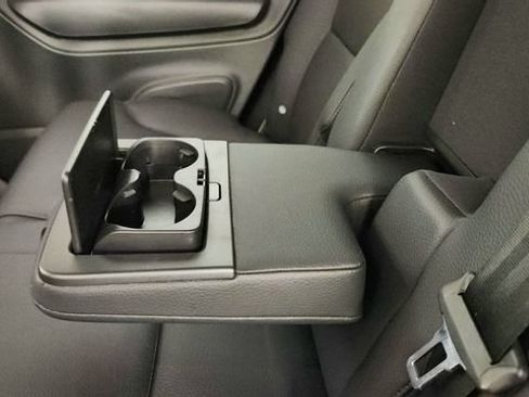 Certified 2023 Volvo XC90 B5 Plus w/ Protection Package Premier AWD/4WD image 28