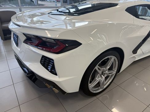 Used 2025 Chevrolet Corvette Stingray Coupe w/ 1LT image 11