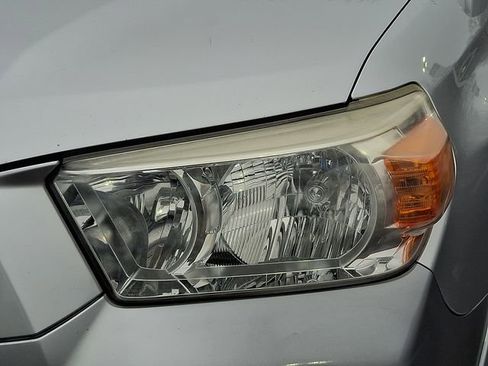 Used 2012 Toyota 4Runner Limited image 9