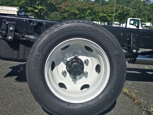 New 2027 Chevrolet Low Cab Forward RWD image 28