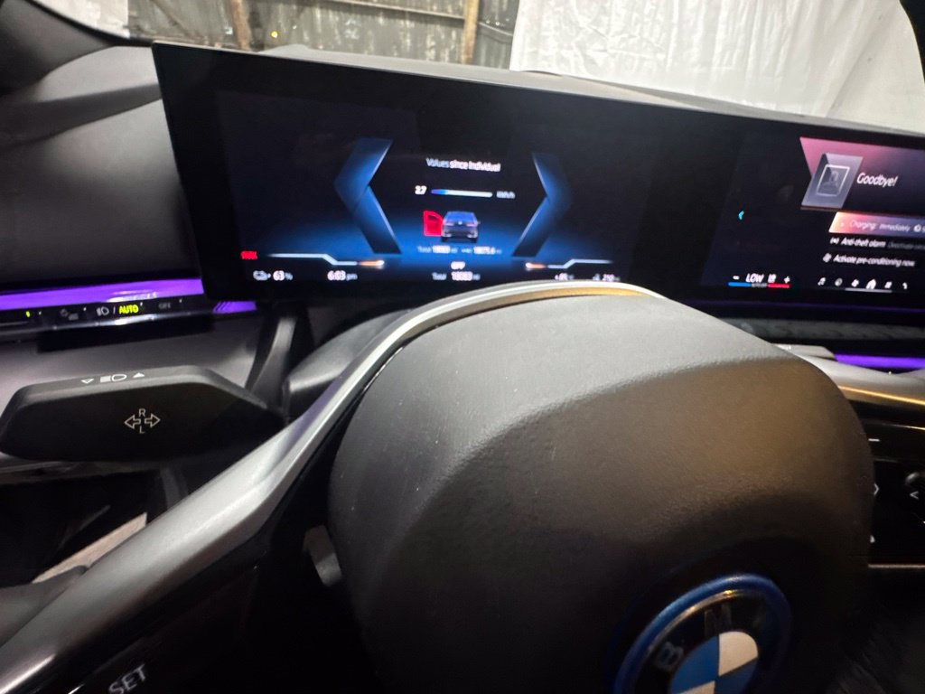 Used 2025 BMW i5 eDrive40i w/ Premium Package RWD image 20