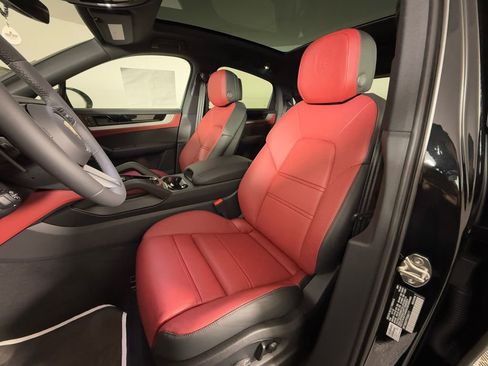 New 2026 Porsche Cayenne Coupe image 5