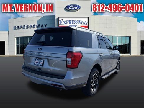 Used 2024 Ford Expedition XLT AWD/4WD image 7