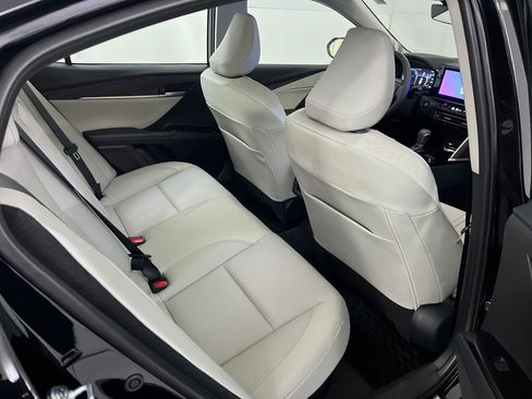 Used 2026 Toyota Camry XLE image 24