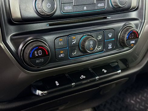 Used 2018 Chevrolet Silverado 1500 LT w/ All Star Edition AWD/4WD image 15