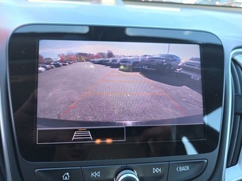 Used 2022 Chevrolet Malibu LT image 33