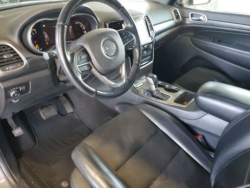 Used 2020 Jeep Grand Cherokee Altitude RWD image 16