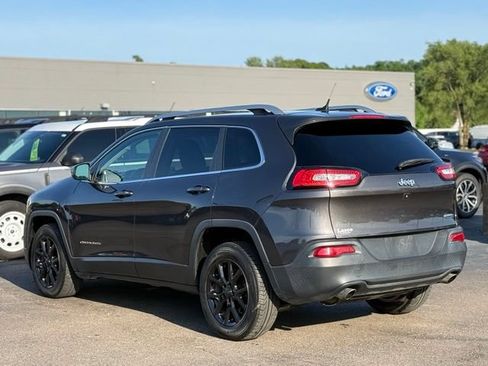 Used 2014 Jeep Cherokee Latitude w/ Cold Weather Group FWD image 40