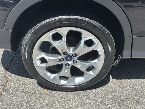 Used 2015 Ford Escape Titanium w/ Equipment Group 301A FWD image 25