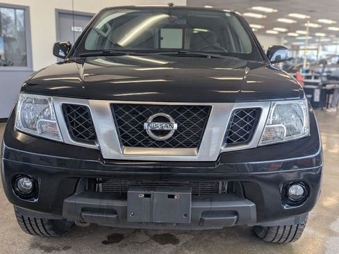 Used 2019 Nissan Frontier PRO-4X AWD/4WD image 2