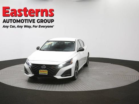 Used 2024 Nissan Altima 2.5 SR FWD image 53