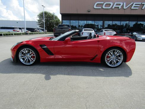 Used 2019 Chevrolet Corvette Z06 RWD image 8