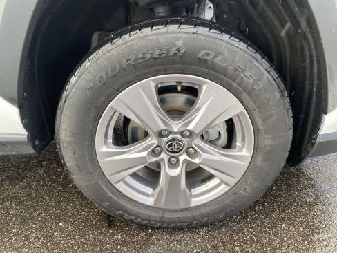 Used 2024 Toyota RAV4 XLE image 20