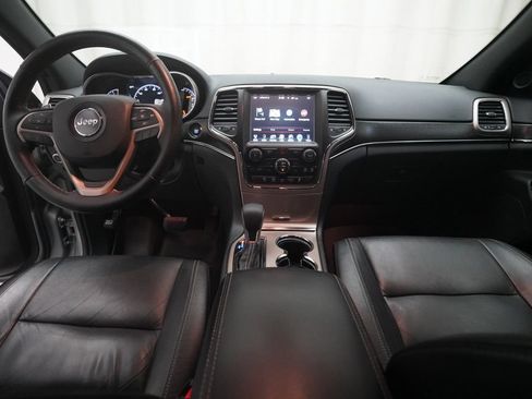 Used 2017 Jeep Grand Cherokee Limited AWD/4WD image 5