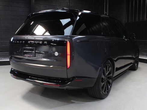 Used 2024 Land Rover Range Rover SV AWD/4WD image 14