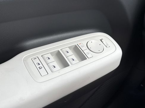 New 2026 Hyundai Santa Fe SE image 17