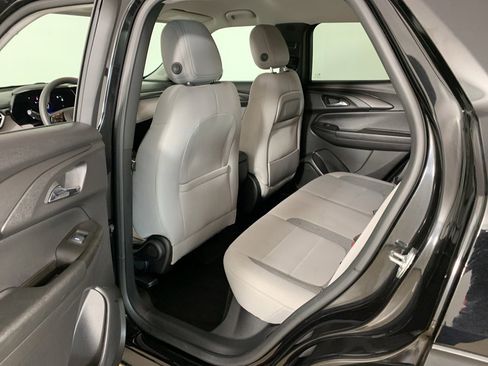 Used 2025 Chevrolet TrailBlazer LT image 30