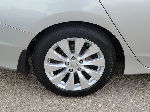 Used 2013 Honda Accord EX-L image 9