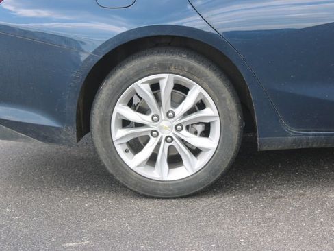 Used 2022 Chevrolet Malibu LT FWD image 12