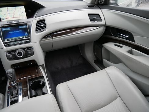 Used 2016 Acura RLX w/ Advance Package image 11