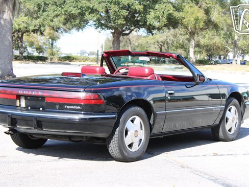 Used 1990 Buick Reatta Convertible image 18