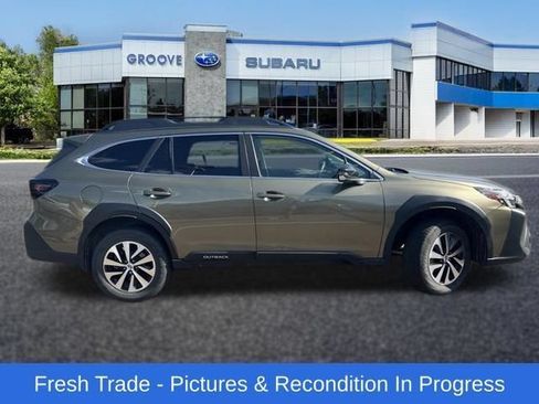 Used 2024 Subaru Outback Premium AWD/4WD image 6