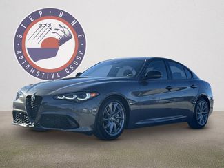 Used 2024 Alfa Romeo Giulia Sprint video 2