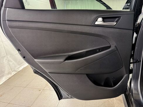 Used 2019 Hyundai Tucson SE image 15