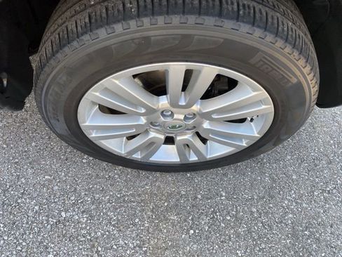 Used 2009 Land Rover LR2 HSE image 30