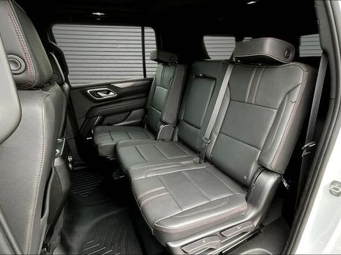 Used 2022 Chevrolet Suburban RST w/ Luxury Package image 22