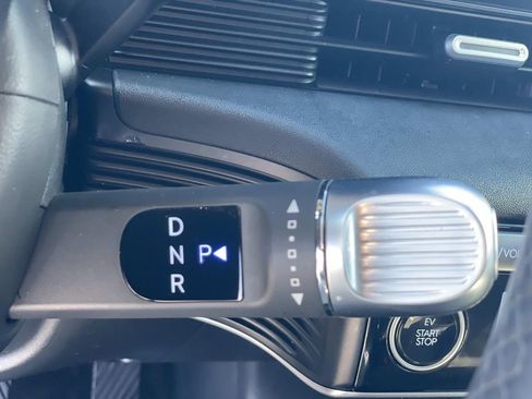 Certified 2025 Hyundai Ioniq 5 SE image 18