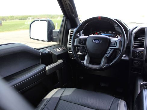 Used 2018 Ford F150 Raptor w/ Equipment Group 802A Luxury AWD/4WD image 9