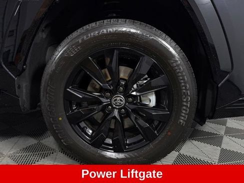 Used 2026 Toyota RAV4 SE w/ Convenience Package AWD/4WD image 8