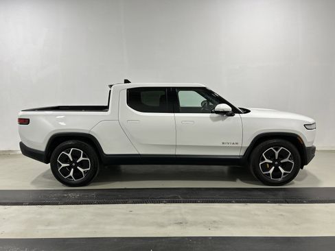 Used 2022 Rivian R1T Adventure image 6