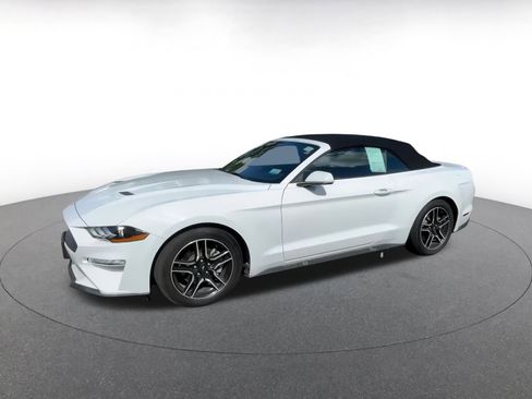 Used 2023 Ford Mustang Premium image 8