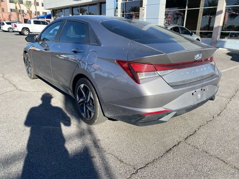 Used 2023 Hyundai Elantra SEL w/ Convenience Package image 8