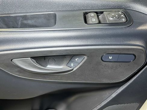 Used 2025 Mercedes-Benz Sprinter 2500 image 19