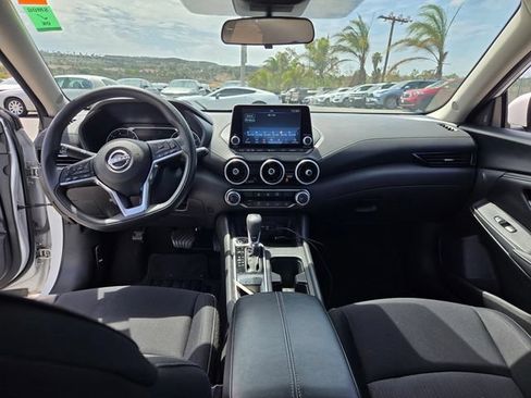 Used 2024 Nissan Sentra SV FWD image 13
