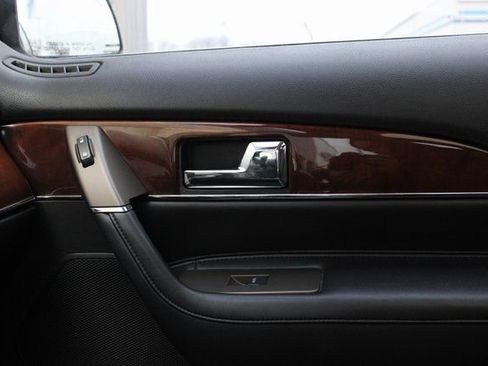 Used 2012 Lincoln MKX AWD image 23