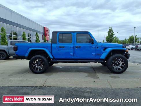 Used 2021 Jeep Gladiator Sport AWD/4WD image 8