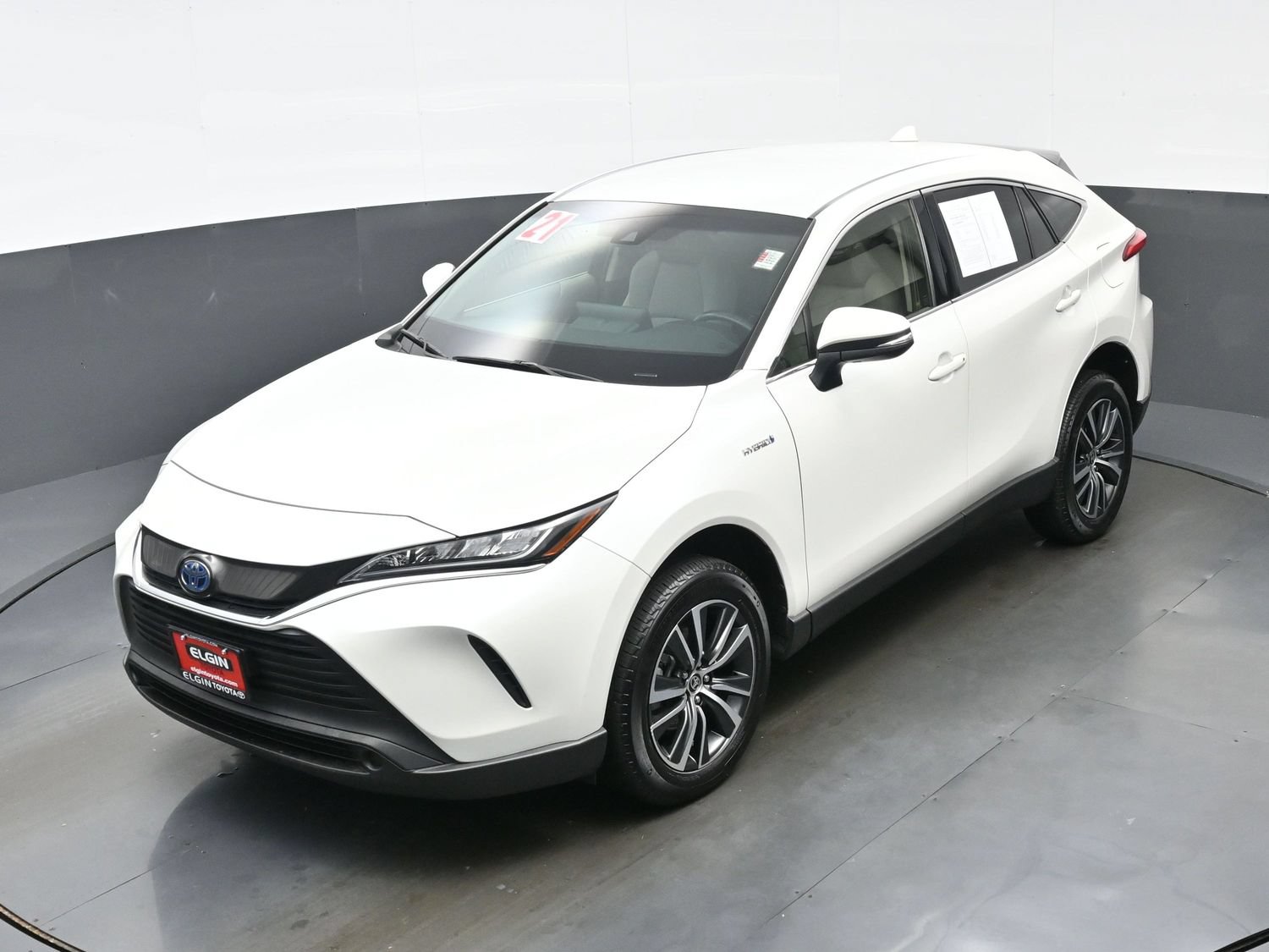 Used 2021 Toyota Venza LE AWD/4WD image 36