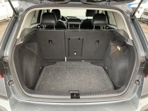 Used 2022 Volkswagen Taos SE w/ Panoramic Sunroof Package image 40