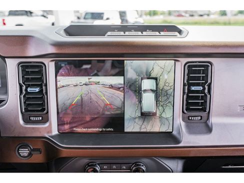Used 2022 Ford Bronco Outer Banks image 15