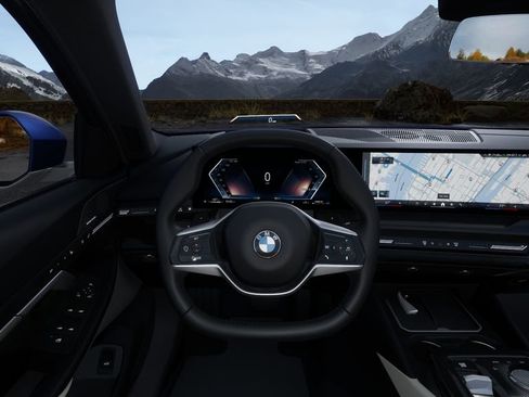 Used 2025 BMW 530i image 43