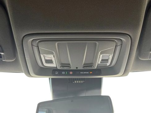 Used 2023 Chevrolet Silverado 1500 LTZ AWD/4WD image 19